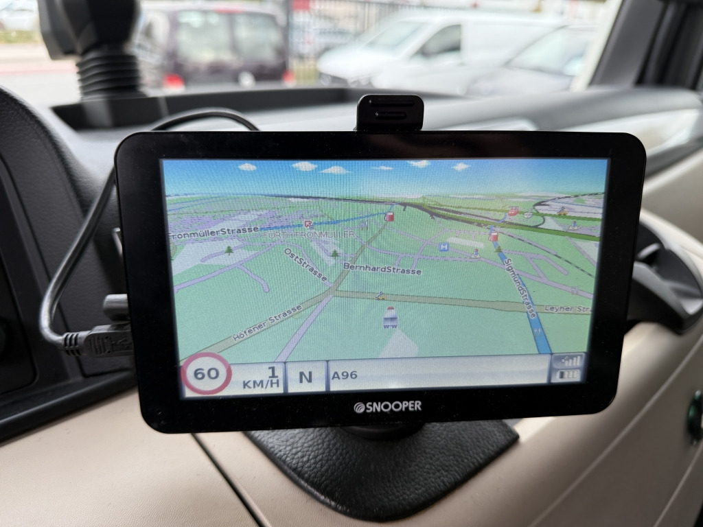 MAN TGL 12.220 Klimaautom. Kamera NAVI 7,1m Koff+LBW - Камион фургон: снимка 3 MAN TGL 12.220 Klimaautom. Kamera NAVI 7,1m Koff+LBW - Камион фургон: снимка 3