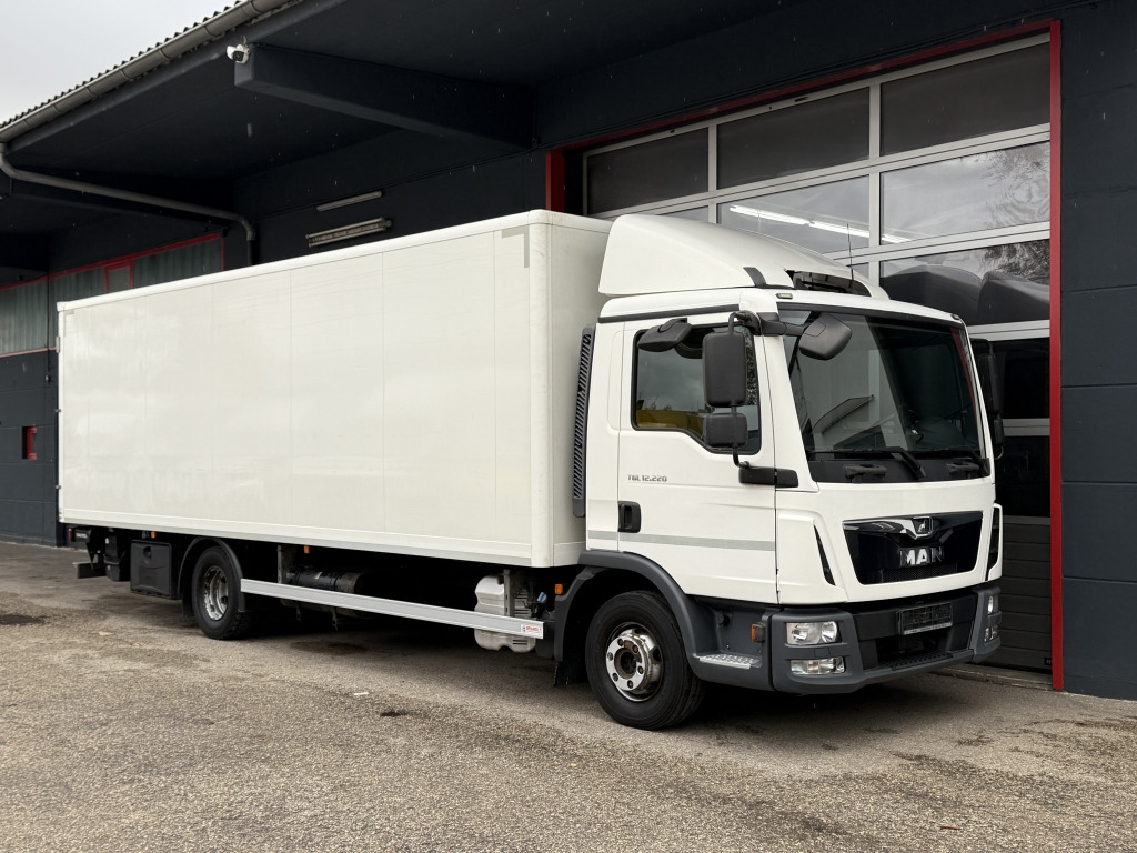 MAN TGL 12.220 Klimaautom. Kamera NAVI 7,1m Koff+LBW - Камион фургон: снимка 1 MAN TGL 12.220 Klimaautom. Kamera NAVI 7,1m Koff+LBW - Камион фургон: снимка 1