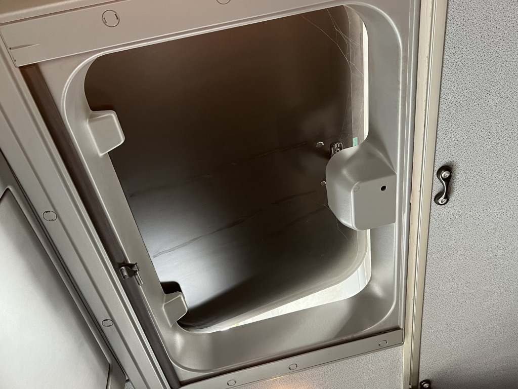 Mercedes-Benz Atego 1230 Klima ACC Schlafkabine 7,2m P+P LBW - Камион с брезент: снимка 5 Mercedes-Benz Atego 1230 Klima ACC Schlafkabine 7,2m P+P LBW - Камион с брезент: снимка 5