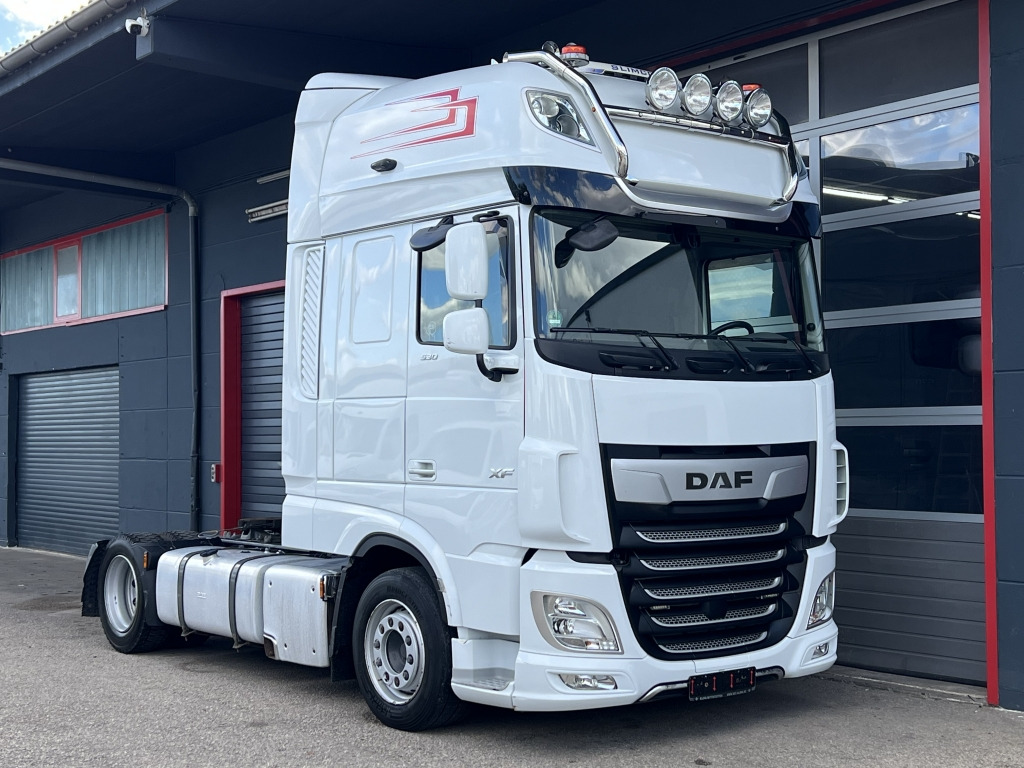 Daf XF 530 SuperSpaceCab Klima+Standklima Retarder - Влекач: снимка 1 Daf XF 530 SuperSpaceCab Klima+Standklima Retarder - Влекач: снимка 1
