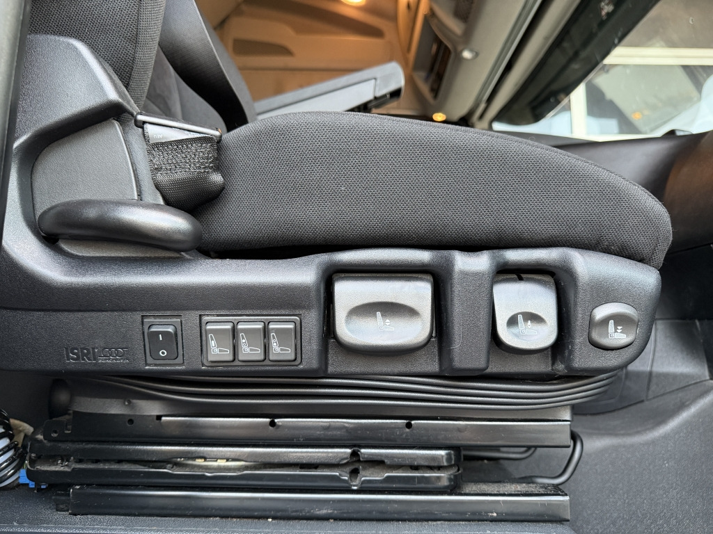 Влекач Iveco Stralis AS440S46 NP CNG Standklima 8x Tank NEU!!: снимка 6