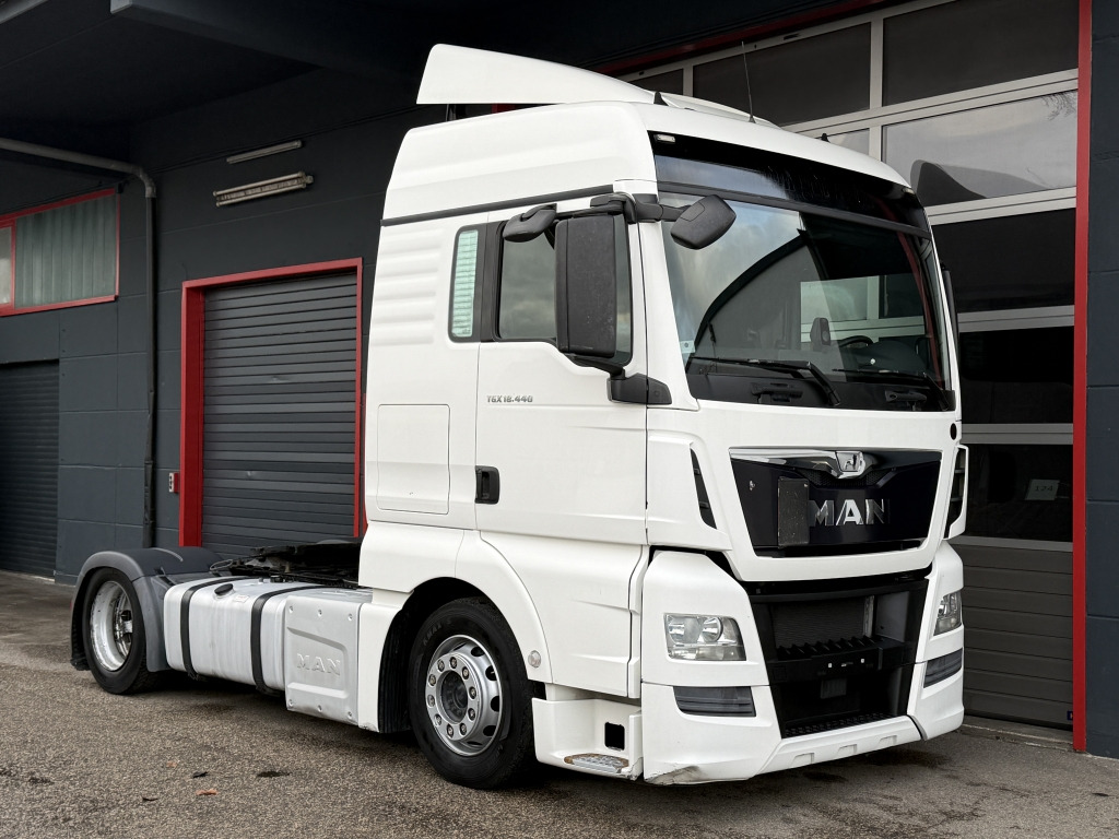 MAN TGX 18.440 XLX MEGA Klimaauto Motorbremse 2xTank - Влекач: снимка 1 MAN TGX 18.440 XLX MEGA Klimaauto Motorbremse 2xTank - Влекач: снимка 1