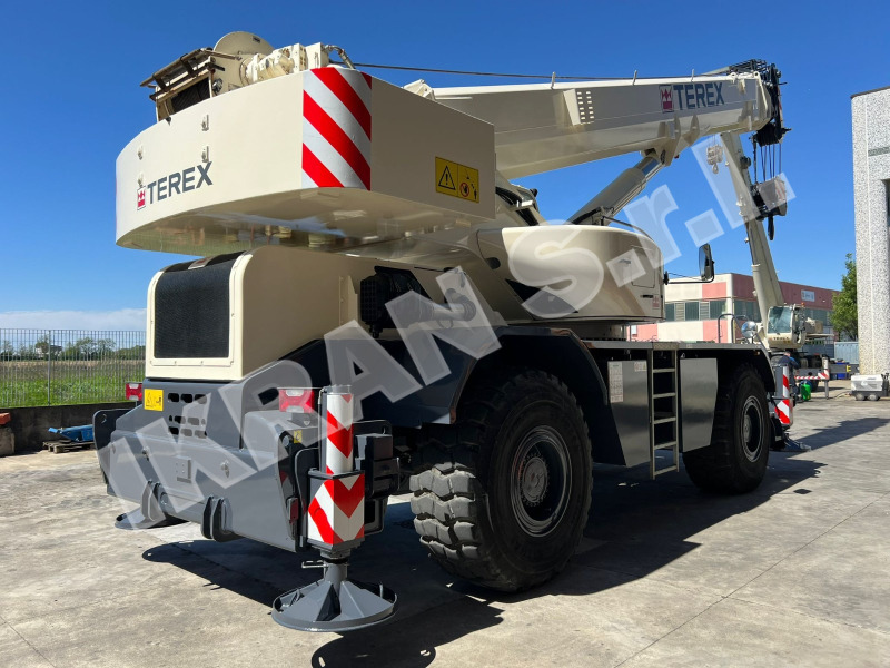 Terex Quadstar 1075L - Кран за пресечени терени: снимка 3 Terex Quadstar 1075L - Кран за пресечени терени: снимка 3