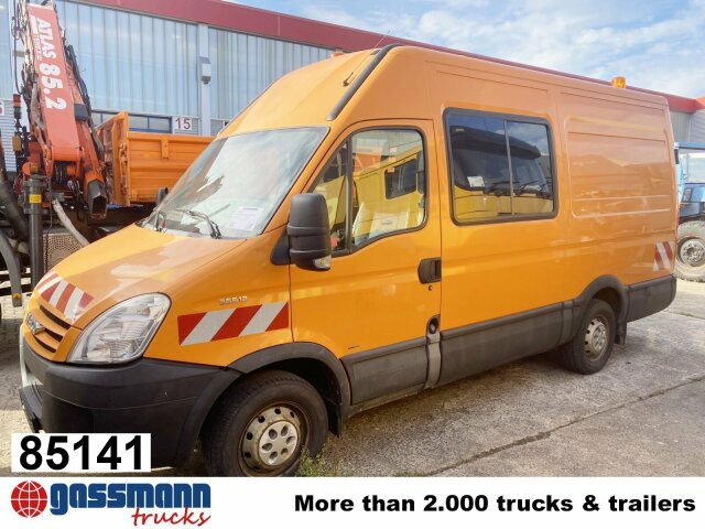 Iveco Daily 35S12 2,3 HPI 4x2, 8 Sitzplätze - Бус с двойна кабина: снимка 1 Iveco Daily 35S12 2,3 HPI 4x2, 8 Sitzplätze - Бус с двойна кабина: снимка 1