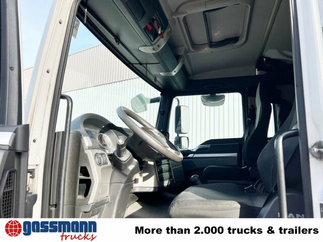 MAN TGL 12.220 4X2 BL mit Dhollandia LBW - Камион фургон: снимка 2 MAN TGL 12.220 4X2 BL mit Dhollandia LBW - Камион фургон: снимка 2