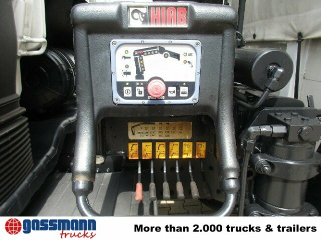 MAN TGL 12.240BL 4x2, mit Kran Hiab 088 mit Funk - Камион с брезент, Камион с кран: снимка 2 MAN TGL 12.240BL 4x2, mit Kran Hiab 088 mit Funk - Камион с брезент, Камион с кран: снимка 2