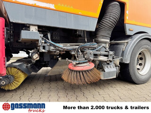 MAN TGM 18.250 4X2 BB, Kehrmaschine Brock SL200/2 - Мотометачна машина: снимка 3 MAN TGM 18.250 4X2 BB, Kehrmaschine Brock SL200/2 - Мотометачна машина: снимка 3