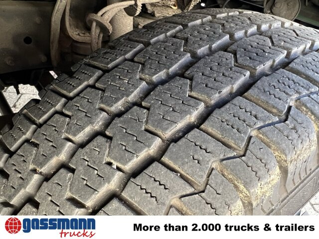 Mercedes-Benz 711 D-KA 4x2, Standklima, 11-Sitze, 2 x on stock - Микробус, Пътнически бус: снимка 2 Mercedes-Benz 711 D-KA 4x2, Standklima, 11-Sitze, 2 x on stock - Микробус, Пътнически бус: снимка 2