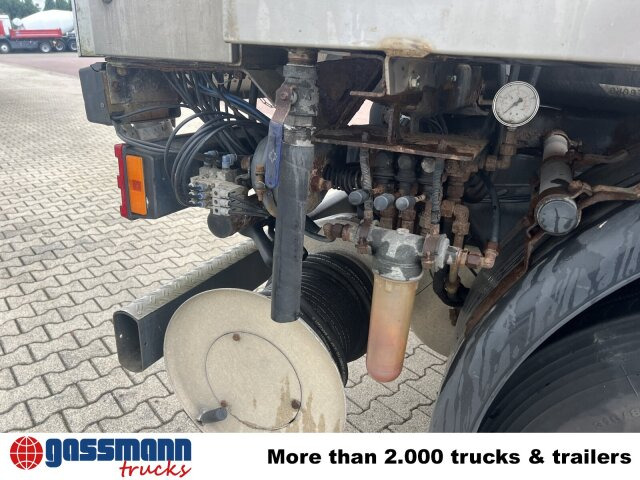 Mercedes-Benz Actros 2541 L 6x2, Lenkachse, Küller Saug- und - Мотометачна машина: снимка 4 Mercedes-Benz Actros 2541 L 6x2, Lenkachse, Küller Saug- und - Мотометачна машина: снимка 4