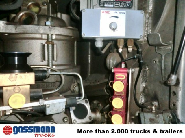 Mercedes-Benz SK 1824 L 4x2, Esterer Tankaufbau ca. 13.100l, 2 - Камион цистерна: снимка 3 Mercedes-Benz SK 1824 L 4x2, Esterer Tankaufbau ca. 13.100l, 2 - Камион цистерна: снимка 3