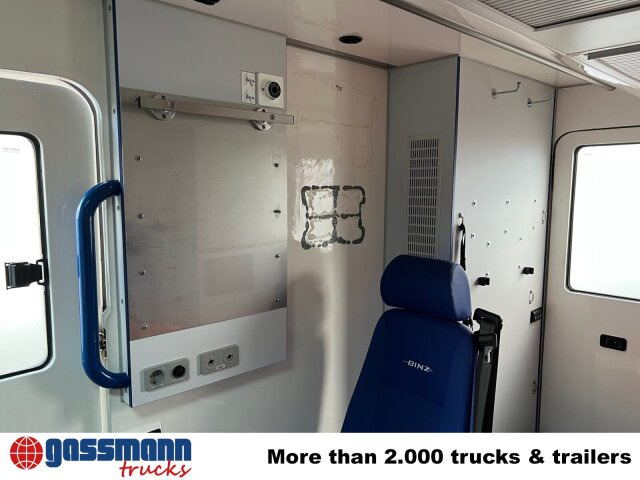 Mercedes-Benz Sprinter 313 CDI 4x2, Rettungswagen - Товарен бус: снимка 4 Mercedes-Benz Sprinter 313 CDI 4x2, Rettungswagen - Товарен бус: снимка 4