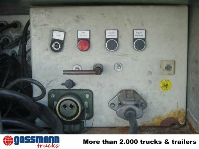 SCHIER Kofferanhänger mit Hubboden - Затворена каросерия ремарке: снимка 4 SCHIER Kofferanhänger mit Hubboden - Затворена каросерия ремарке: снимка 4