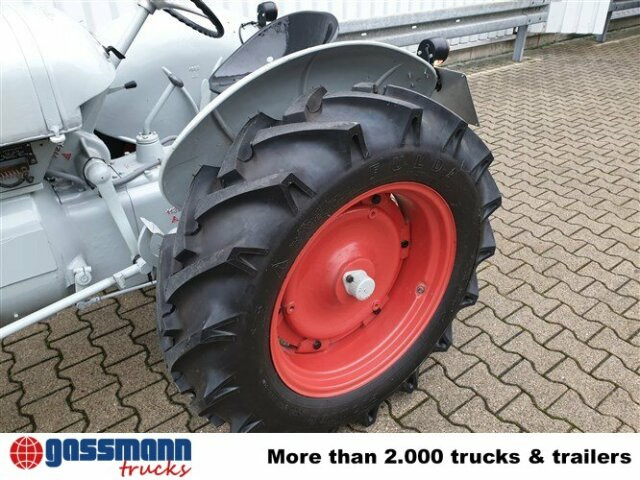 Traktor DL25 - Трактор: снимка 2 Traktor DL25 - Трактор: снимка 2