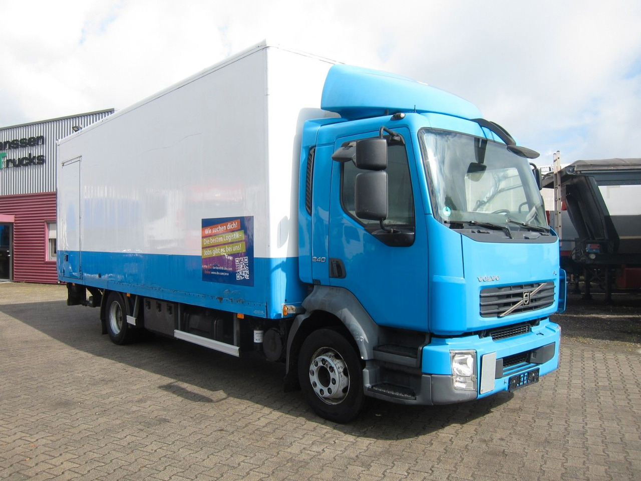 Volvo FL 240 12T Koffer KBW Manual - Камион фургон: снимка 1 Volvo FL 240 12T Koffer KBW Manual - Камион фургон: снимка 1