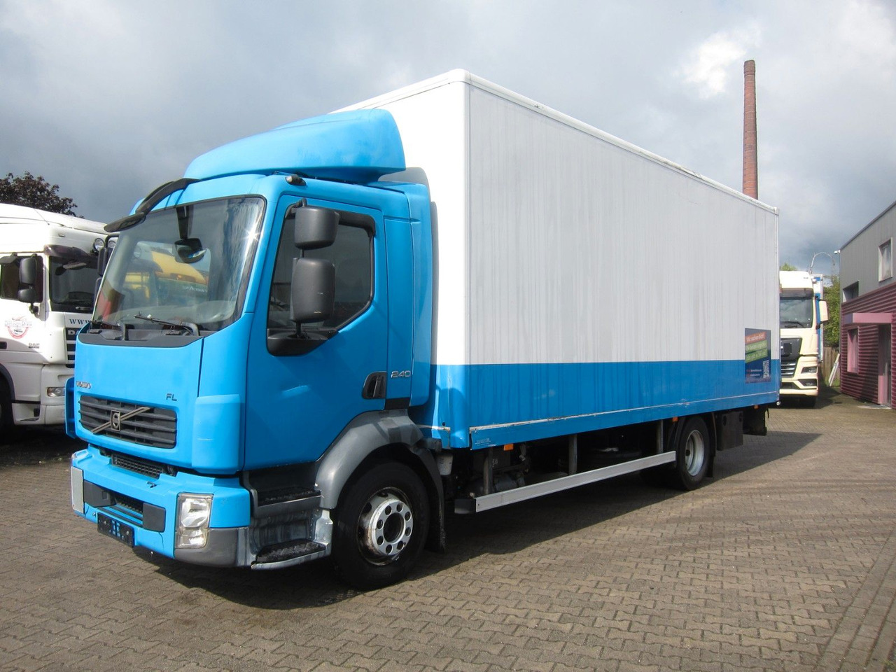Volvo FL 240 12T Koffer KBW Manual - Камион фургон: снимка 2 Volvo FL 240 12T Koffer KBW Manual - Камион фургон: снимка 2