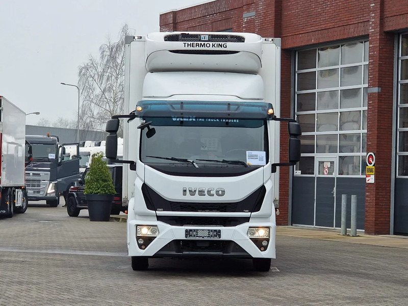 Iveco Eurocargo 120.250 4x2 - Thermoking T-800R Frigo - Loadlift - Euro 6 - Automatic - Изотермичен камион: снимка 2 Iveco Eurocargo 120.250 4x2 - Thermoking T-800R Frigo - Loadlift - Euro 6 - Automatic - Изотермичен камион: снимка 2