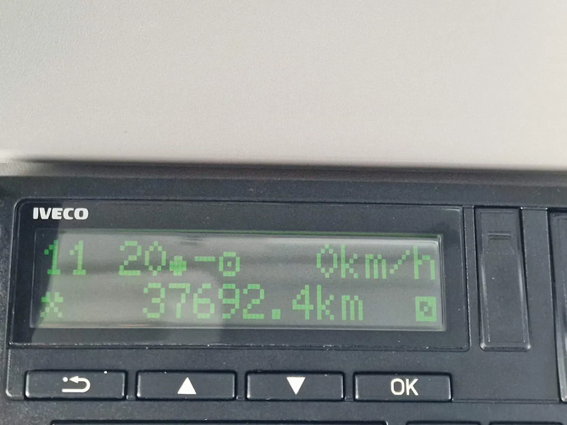 Камион фургон Iveco Eurocargo 75-190 Isotherm box - Zepro loadlift - Low KM - Airco - Euro 6 - Camera: снимка 14 Камион фургон Iveco Eurocargo 75-190 Isotherm box - Zepro loadlift - Low KM - Airco - Euro 6 - Camera: снимка 14