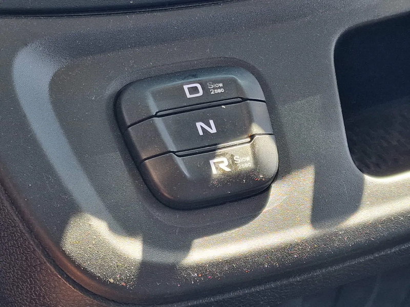 Камион фургон Iveco Eurocargo 75-190 Isotherm box - Zepro loadlift - Low KM - Airco - Euro 6 - Camera: снимка 16 Камион фургон Iveco Eurocargo 75-190 Isotherm box - Zepro loadlift - Low KM - Airco - Euro 6 - Camera: снимка 16