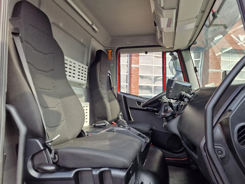 Камион фургон Iveco Eurocargo 75-190 Isotherm box - Zepro loadlift - Low KM - Airco - Euro 6: снимка 19