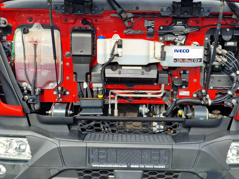 Камион фургон Iveco Eurocargo 75-190 Isotherm box - Zepro loadlift - Low KM - Airco - Euro 6: снимка 20