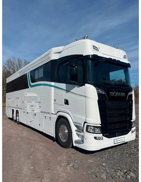 Scania S590 V8 6x2 Camper / Motorhome - New 2025 - Garage - Slide out - - Кемпер: снимка 2 Scania S590 V8 6x2 Camper / Motorhome - New 2025 - Garage - Slide out - - Кемпер: снимка 2