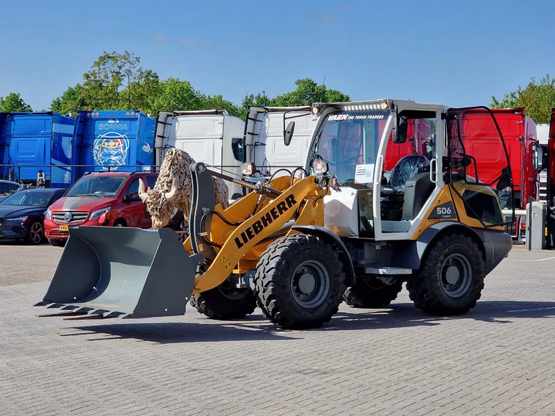 Liebherr L506 compact - New - Bucket + pallet forks - 46 KW - Колесен багер: снимка 3 Liebherr L506 compact - New - Bucket + pallet forks - 46 KW - Колесен багер: снимка 3