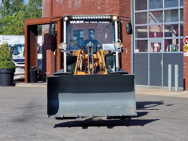 Liebherr L506 compact - New - Bucket + pallet forks - 46 KW - Колесен багер: снимка 2 Liebherr L506 compact - New - Bucket + pallet forks - 46 KW - Колесен багер: снимка 2