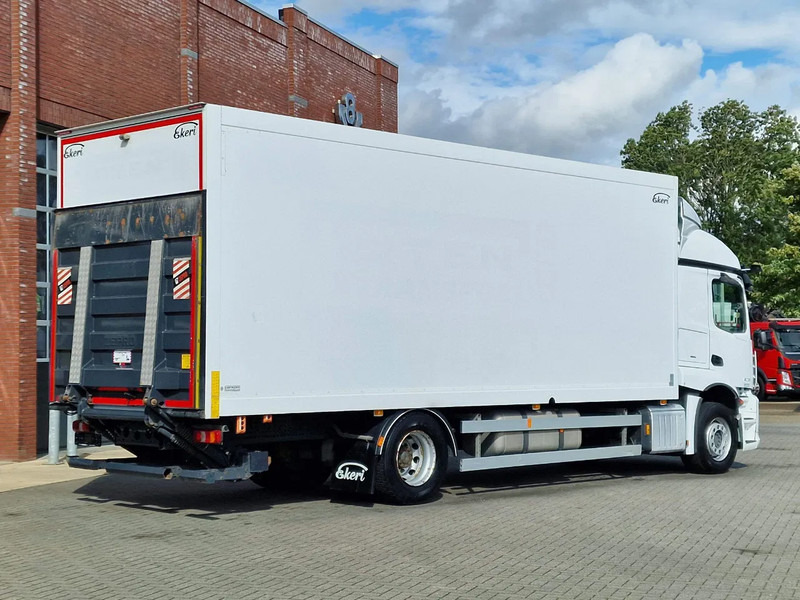 Камион фургон Mercedes-Benz Actros 1833 4x2 - Box with sidedoors - Loadlift - Full air - Mirror cam: снимка 11