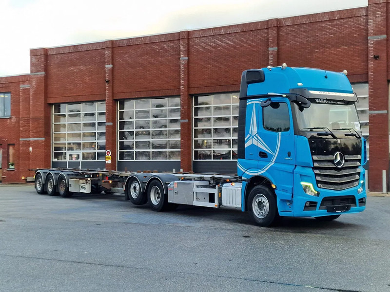 Mercedes-Benz Actros 2553 6x2 - BDF - Retarder - 4.90 WB - Full air + Fliegl trailer 2017 - Контейнеровоз/ Сменна каросерия камион: снимка 1 Mercedes-Benz Actros 2553 6x2 - BDF - Retarder - 4.90 WB - Full air + Fliegl trailer 2017 - Контейнеровоз/ Сменна каросерия камион: снимка 1