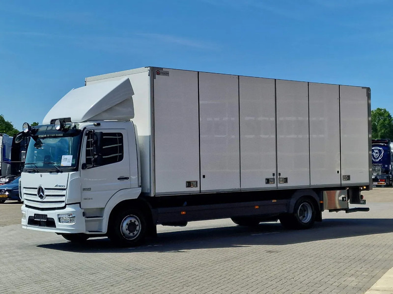 Mercedes-Benz Atego 1524 Box with sidedoors - Zepro loadlift - Full air - Euro 6 - Automatic - Camera system - Камион фургон: снимка 3 Mercedes-Benz Atego 1524 Box with sidedoors - Zepro loadlift - Full air - Euro 6 - Automatic - Camera system - Камион фургон: снимка 3