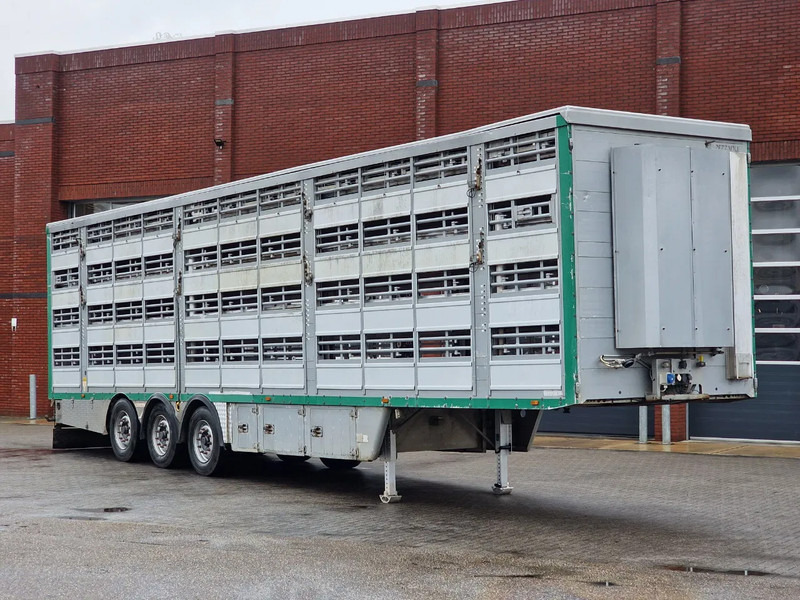 Pezzaioli 4 deck - Water & Ventilation - Lifting floors - Lifting roof - За превоз на животни полуремарке: снимка 2 Pezzaioli 4 deck - Water & Ventilation - Lifting floors - Lifting roof - За превоз на животни полуремарке: снимка 2