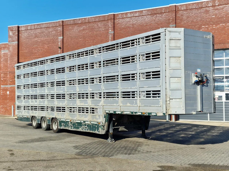 Pezzaioli 5 deck livestock trailer - Water & Ventilation - Loadlift - Folding floors - BPW Axle - 155M3 - За превоз на животни полуремарке: снимка 3 Pezzaioli 5 deck livestock trailer - Water & Ventilation - Loadlift - Folding floors - BPW Axle - 155M3 - За превоз на животни полуремарке: снимка 3