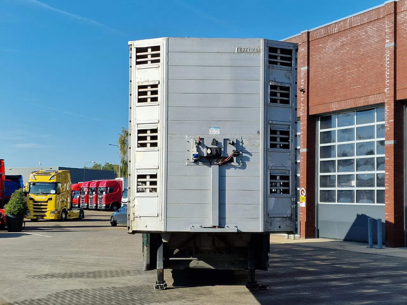 Pezzaioli 5 deck livestock trailer - Water & Ventilation - Loadlift - Folding floors - BPW Axle - 155M3 - За превоз на животни полуремарке: снимка 5 Pezzaioli 5 deck livestock trailer - Water & Ventilation - Loadlift - Folding floors - BPW Axle - 155M3 - За превоз на животни полуремарке: снимка 5