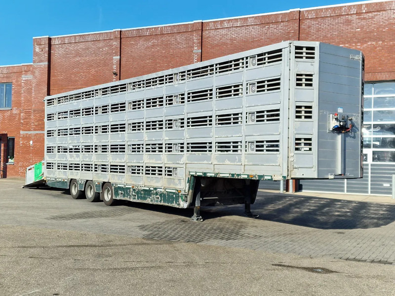 Pezzaioli 5 deck livestock trailer - Water & Ventilation - Loadlift - Folding floors - BPW Axle - 155M3 - За превоз на животни полуремарке: снимка 1 Pezzaioli 5 deck livestock trailer - Water & Ventilation - Loadlift - Folding floors - BPW Axle - 155M3 - За превоз на животни полуремарке: снимка 1