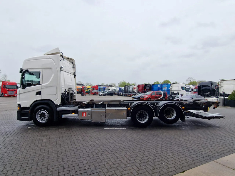 Scania G500 NGS Highline 6x2 - BDF - 4.75 WB - Retarder - Full air - Leather - Led - Контейнеровоз/ Сменна каросерия камион: снимка 4 Scania G500 NGS Highline 6x2 - BDF - 4.75 WB - Retarder - Full air - Leather - Led - Контейнеровоз/ Сменна каросерия камион: снимка 4