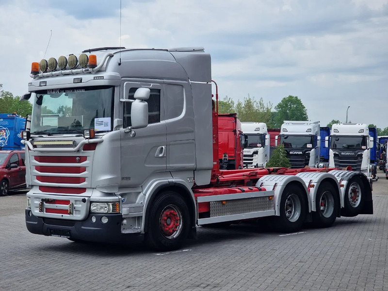 Scania R490 8x4*4 - HIAB XR24SL58 24T hooklift - Euro 6 - Full air - Steering axle - Мултилифт с кука камион: снимка 3 Scania R490 8x4*4 - HIAB XR24SL58 24T hooklift - Euro 6 - Full air - Steering axle - Мултилифт с кука камион: снимка 3