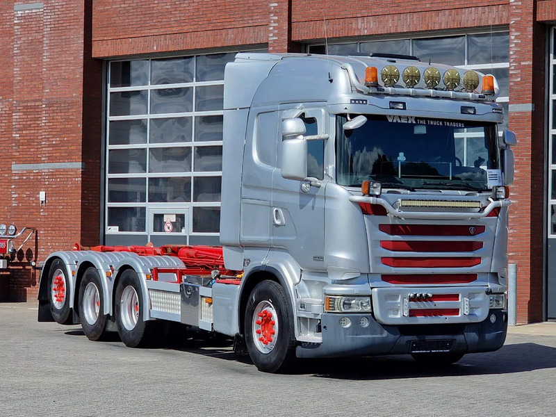 Scania R490 8x4*4 - HIAB XR24SL58 24T hooklift - Euro 6 - Full air - Steering axle - Мултилифт с кука камион: снимка 3 Scania R490 8x4*4 - HIAB XR24SL58 24T hooklift - Euro 6 - Full air - Steering axle - Мултилифт с кука камион: снимка 3