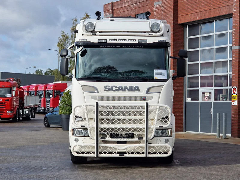 Scania R520 V8 8x2*4 - Tank - 19.000L - 4 compartments - Pump and counter - Retarder - Камион цистерна: снимка 2 Scania R520 V8 8x2*4 - Tank - 19.000L - 4 compartments - Pump and counter - Retarder - Камион цистерна: снимка 2