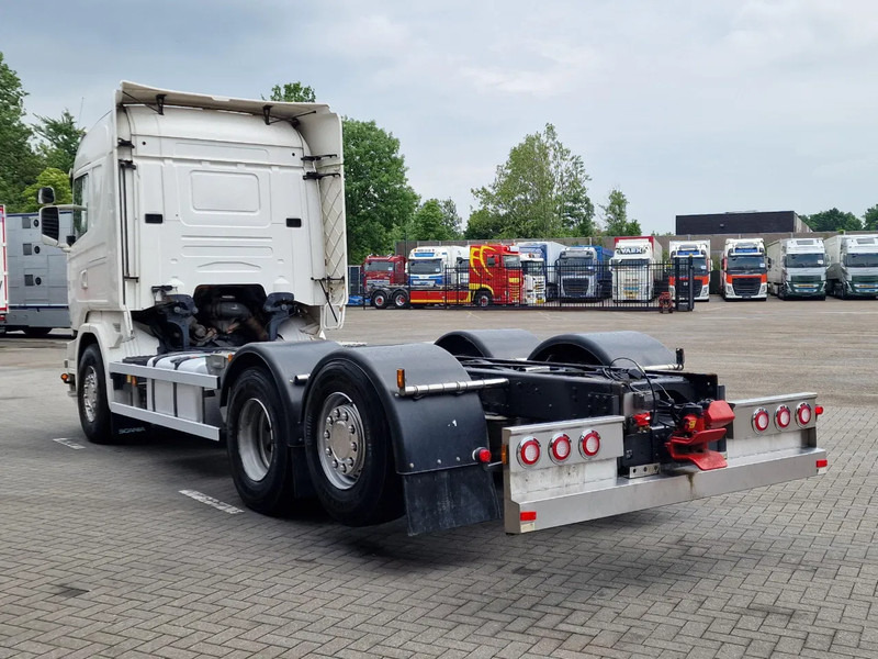 Scania R580 V8 Highline 6x2*4 - Chassis - Retarder - Steering axle - 410 WB - Custom interior - Full air - Шаси кабина: снимка 5 Scania R580 V8 Highline 6x2*4 - Chassis - Retarder - Steering axle - 410 WB - Custom interior - Full air - Шаси кабина: снимка 5