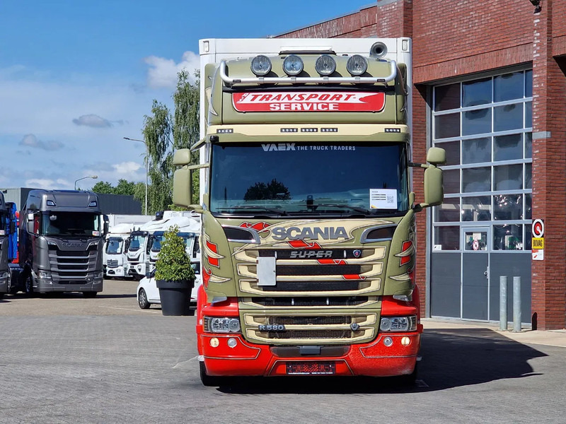 Scania R580 V8 Topline 6x2 - Box with sidedoors - Retarder - Full air - 4.55WB - Камион фургон: снимка 2 Scania R580 V8 Topline 6x2 - Box with sidedoors - Retarder - Full air - 4.55WB - Камион фургон: снимка 2
