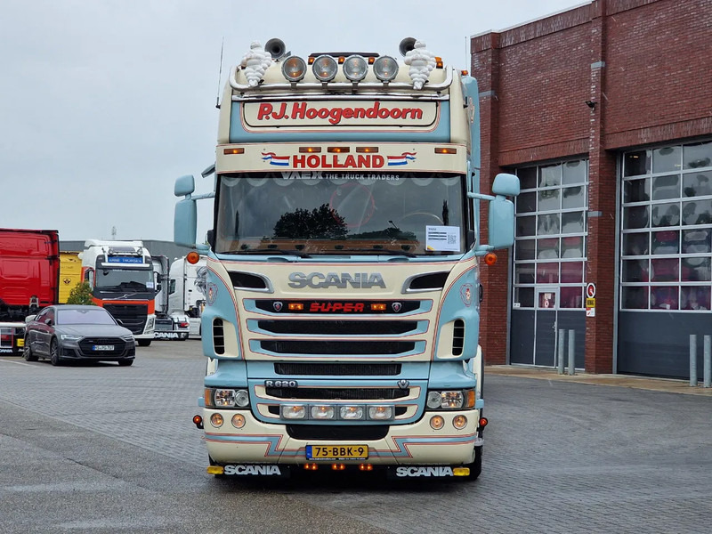Scania R620 Topline 8x4 - Retarder - Full air - Custom interior - Show truck - HUB reduction - Шаси кабина: снимка 2 Scania R620 Topline 8x4 - Retarder - Full air - Custom interior - Show truck - HUB reduction - Шаси кабина: снимка 2
