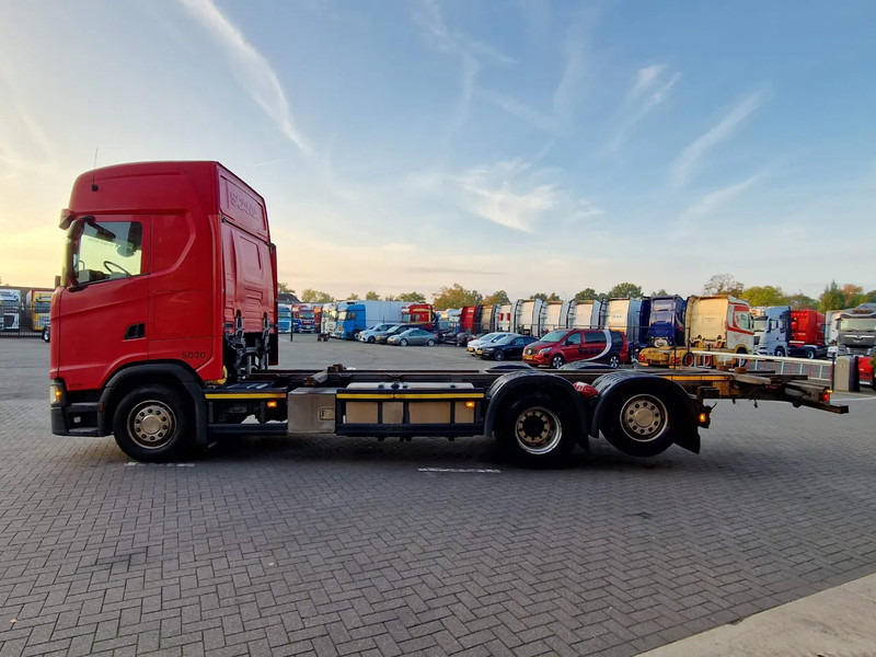 Scania S500 NGS Highline 6x2 - BDF - Full air - Navi - Retarder - Контейнеровоз/ Сменна каросерия камион: снимка 4 Scania S500 NGS Highline 6x2 - BDF - Full air - Navi - Retarder - Контейнеровоз/ Сменна каросерия камион: снимка 4