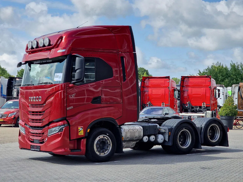 Iveco S-WAY 570 6x2 - Retarder - Full air - 3.20 WB - Navi - Влекач: снимка 3 Iveco S-WAY 570 6x2 - Retarder - Full air - 3.20 WB - Navi - Влекач: снимка 3