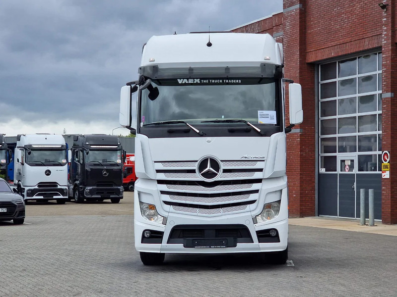 Mercedes-Benz Actros 1851 - 4x2 - Retarder - Steel/air - 2x tank - Fridge - - Влекач: снимка 2 Mercedes-Benz Actros 1851 - 4x2 - Retarder - Steel/air - 2x tank - Fridge - - Влекач: снимка 2