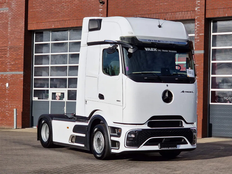Mercedes-Benz Actros 1851 Procab GigaSpace 4x2 - New - Retarder - Mirror cam - 2x tank - Full spoiler - Navi - Влекач: снимка 1 Mercedes-Benz Actros 1851 Procab GigaSpace 4x2 - New - Retarder - Mirror cam - 2x tank - Full spoiler - Navi - Влекач: снимка 1