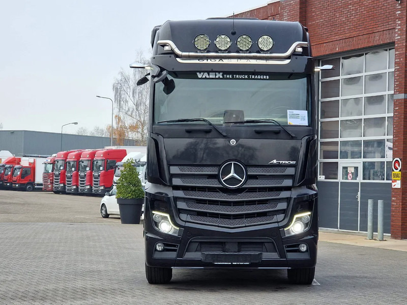 Mercedes-Benz Actros 2553 Gigaspace 6x2 - Retarder - Full air - 3.25 WB - Mirror cam - Влекач: снимка 2 Mercedes-Benz Actros 2553 Gigaspace 6x2 - Retarder - Full air - 3.25 WB - Mirror cam - Влекач: снимка 2