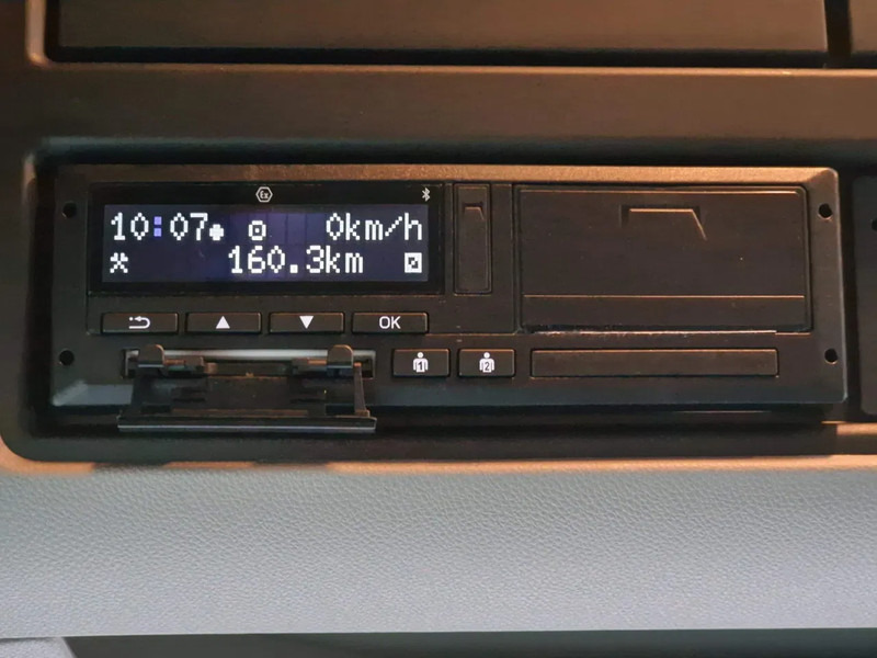 Нови Влекач Scania 500S NGS Highline 4x2 - NEW - Retarder - Full air - New dashboard - Led - Full spoiler - 2x tank: снимка 14 Нови Влекач Scania 500S NGS Highline 4x2 - NEW - Retarder - Full air - New dashboard - Led - Full spoiler - 2x tank: снимка 14