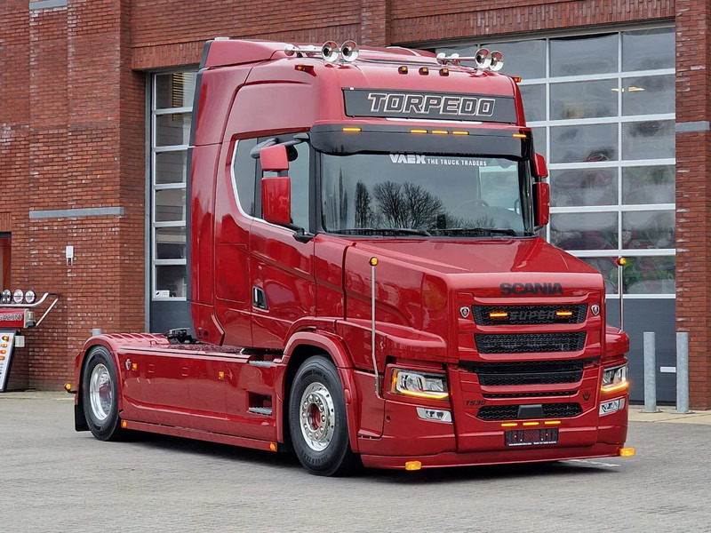 Scania 530ST V8 NGS Tuft R Torpedo - New - Full spec - BUFFL In- and Exterior - Show truck - Влекач: снимка 2 Scania 530ST V8 NGS Tuft R Torpedo - New - Full spec - BUFFL In- and Exterior - Show truck - Влекач: снимка 2