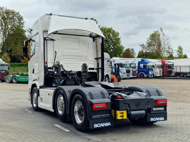 Лизинг на Scania 590S V8 NGS Highline 6x2/4 - New - Full spec - Retarder - Night clima - New dashboard - Leather - NEW Scania 590S V8 NGS Highline 6x2/4 - New - Full spec - Retarder - Night clima - New dashboard - Leather - NEW: снимка 6