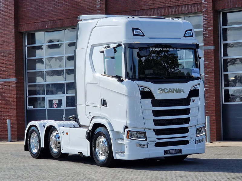 Scania 660S V8 NGS Highline 6x2/4 - New - Full spec - Retarder - Night clima - Led - Leather - Navi - Влекач: снимка 1 Scania 660S V8 NGS Highline 6x2/4 - New - Full spec - Retarder - Night clima - Led - Leather - Navi - Влекач: снимка 1